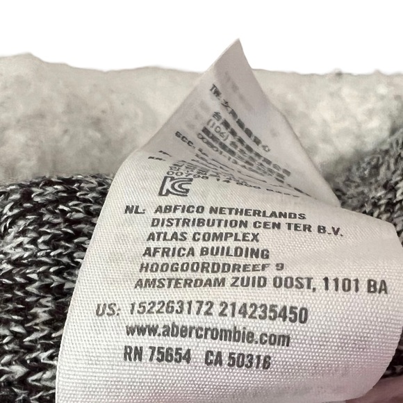 Abercrombie & Fitch Sherpa Lined Vest | Quilted Upper | Two Toned - Picture 8 of 11